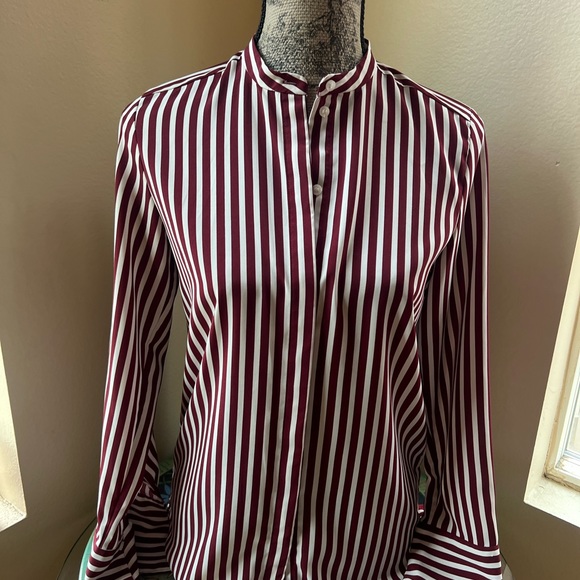 LAST PRICE 🍒🤍H&M button front shirt ✨ - Picture 4 of 8